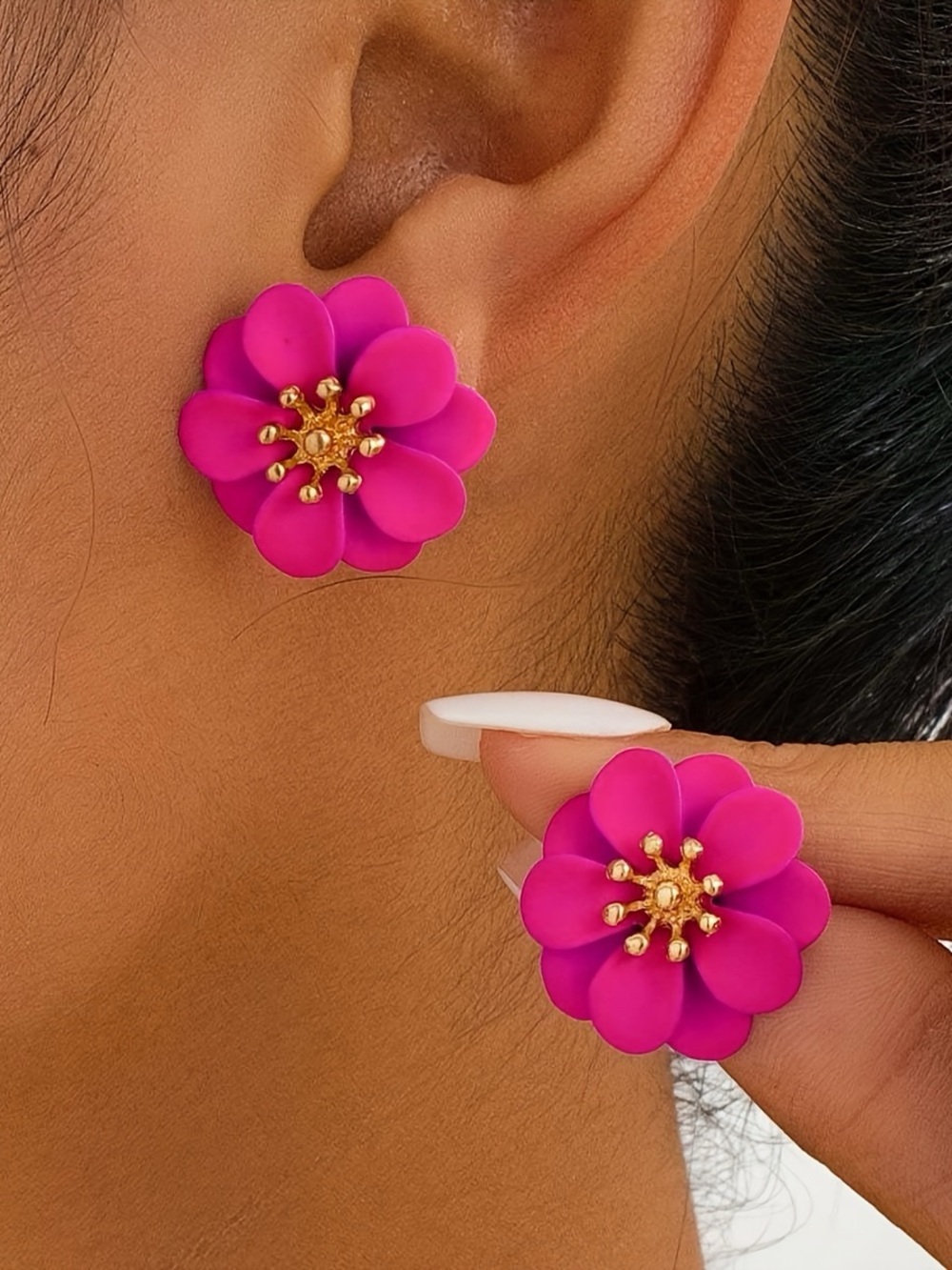 NWOT Fairycore Blossom Earrings —Gold Center Fuchsia Flower Studs